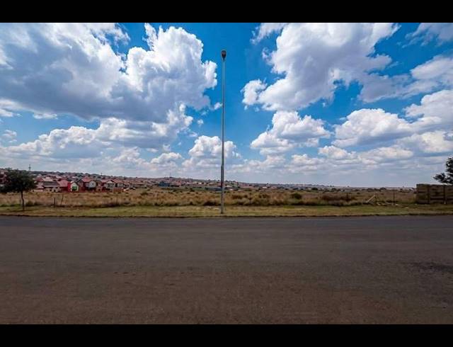 LAND FOR SALE IN WILD OLIVE ESTATE
